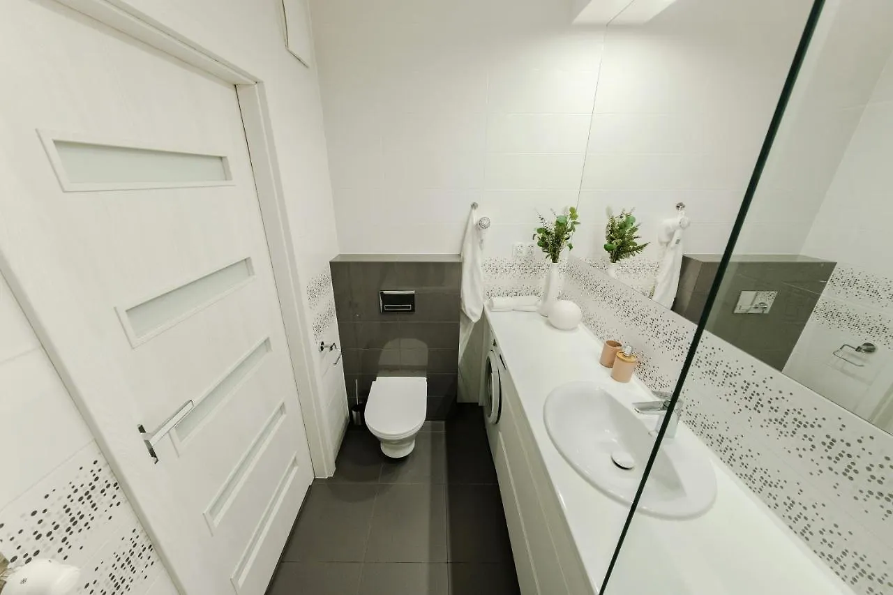 Apartment Studio Wola Apartament Kasprzaka - Wifi + Smart Tv Warsaw